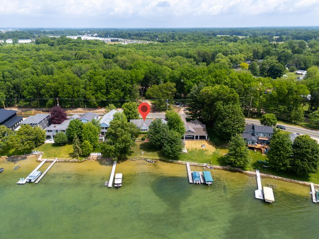 3624 E Shore Drive, Portage City, MI 49002
