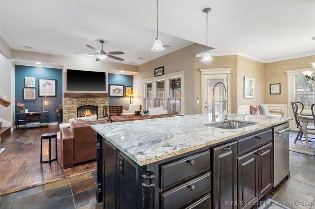 2317 E 138th Street S, Bixby, OK 74008