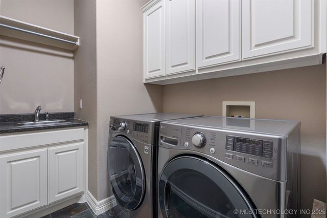 2317 E 138th Street S, Bixby, OK 74008