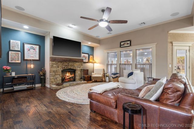 2317 E 138th Street S, Bixby, OK 74008