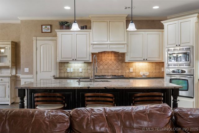 2317 E 138th Street S, Bixby, OK 74008