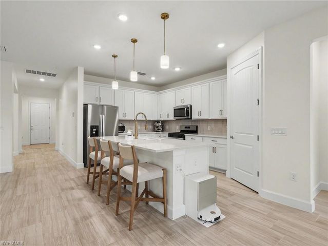 20645 Napa LOOP, Estero, FL 33928