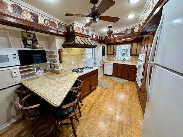2560 NE 20th Street, Pompano Beach, FL 33062