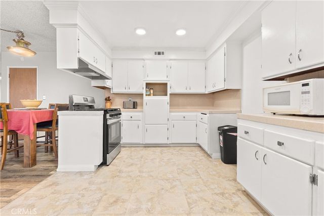 22737 Rashdall, Carson, CA 90745