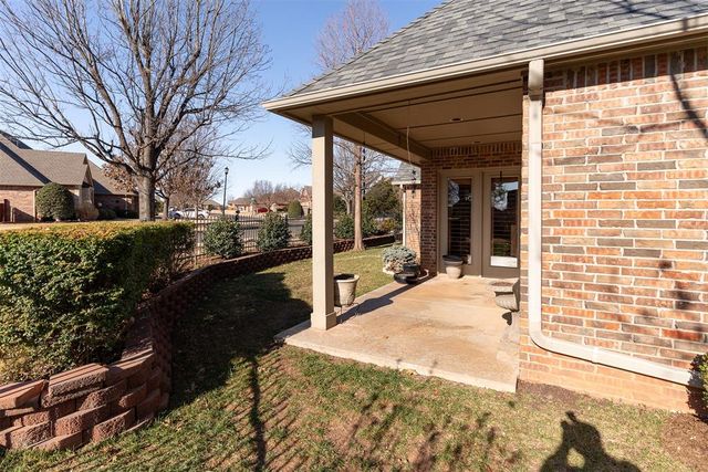 3717 Bonaire Place, Edmond, OK 73013