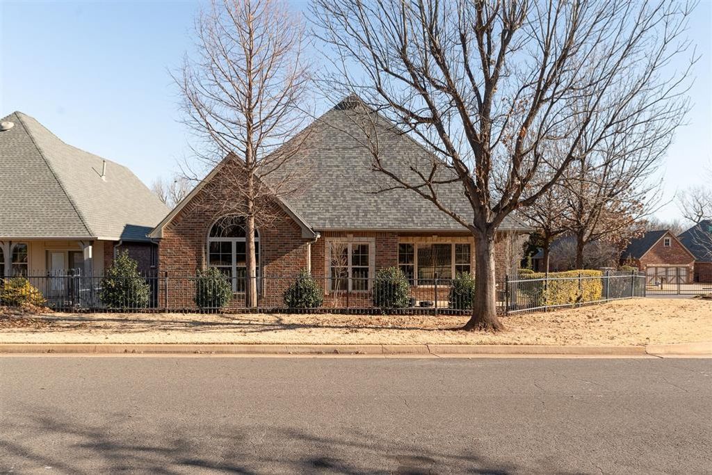 3717 Bonaire Place, Edmond, OK 73013
