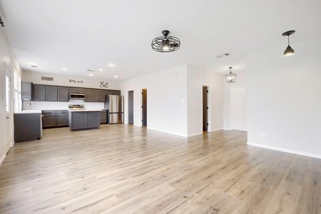 7436 Anderson Boulevard, Fort Worth, TX 76120