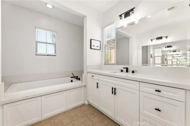 54 Prickly Pear, Irvine, CA 92618