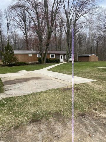 3302 W Dana Road, Coleman, MI 48618