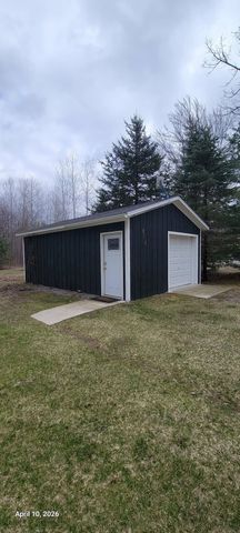 3302 W Dana Road, Coleman, MI 48618