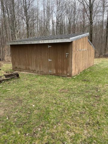 3302 W Dana Road, Coleman, MI 48618