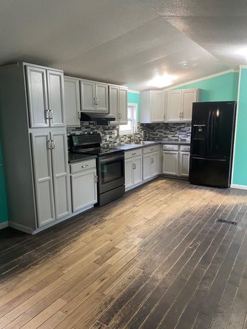 3302 W Dana Road, Coleman, MI 48618