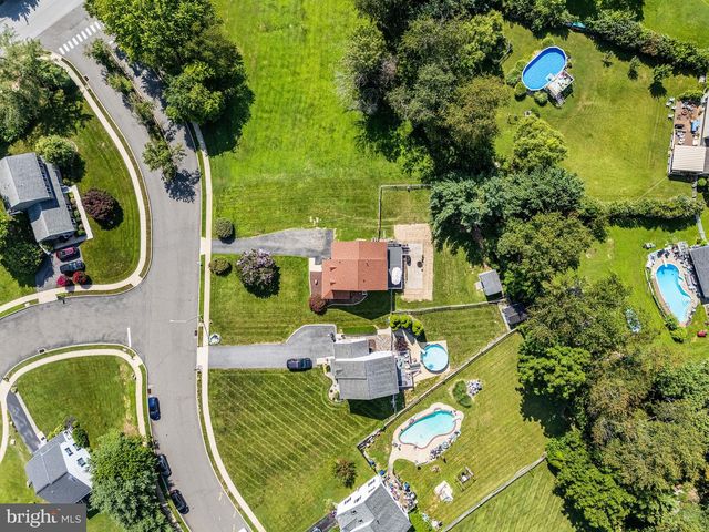 601 ORCHARD WAY, Aston, PA 19014
