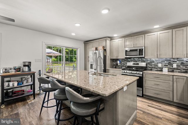 601 ORCHARD WAY, Aston, PA 19014