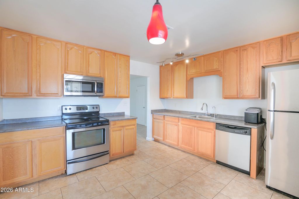 Image 13 of property listing at 1351 W 10th Street, Tempe, AZ 85281