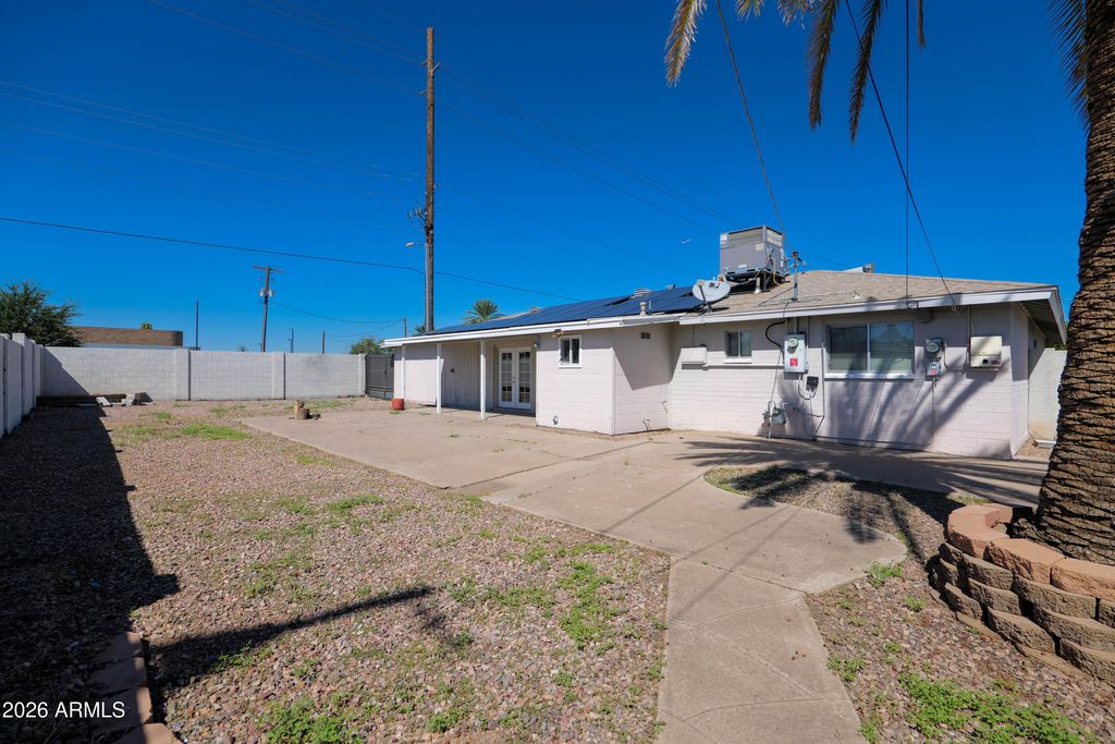 Image 25 of property listing at 1351 W 10th Street, Tempe, AZ 85281