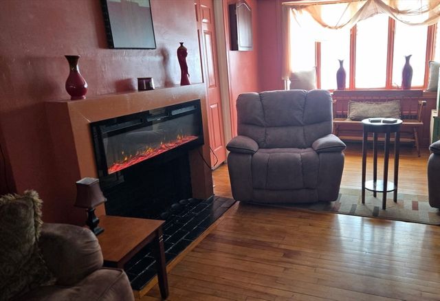 331 Burncoat St, Worcester, MA 01606