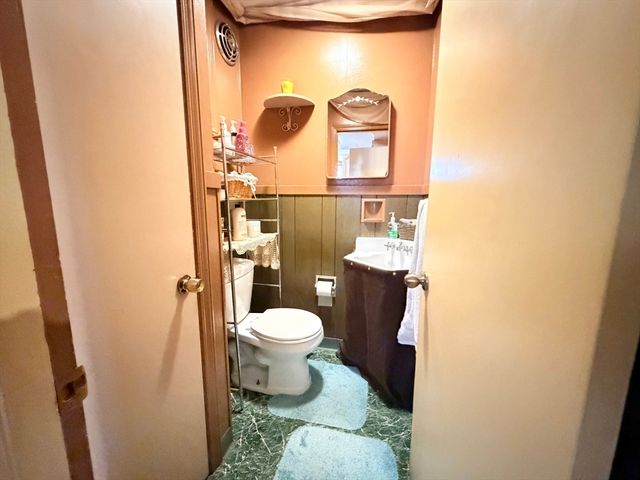 331 Burncoat St, Worcester, MA 01606