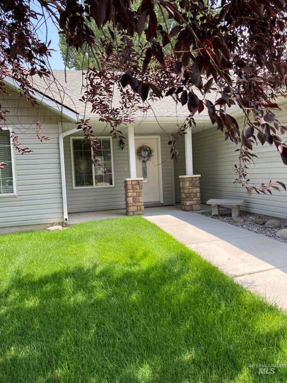 1422 N Evergreen, Jerome, ID 83338 photo 2