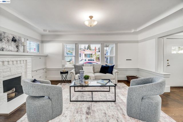 4241 Suter St, Oakland, CA 94619