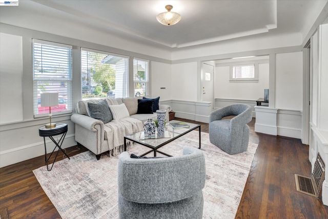 4241 Suter St, Oakland, CA 94619