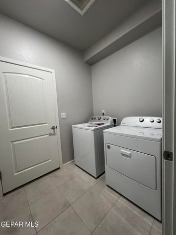 11467 Van Nuys Drive, Socorro, TX 79927