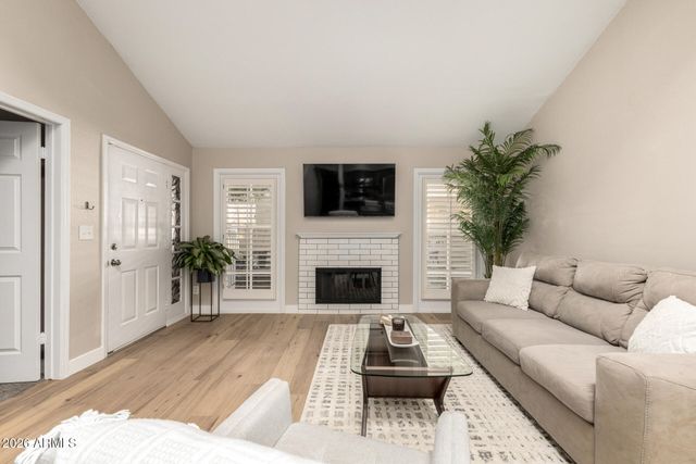 3535 W MONTE CRISTO Avenue 108, Phoenix, AZ 85053