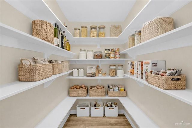 208 San Ignacio Avenue, San Juan, TX 78589