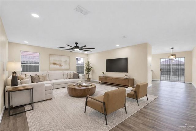 208 San Ignacio Avenue, San Juan, TX 78589