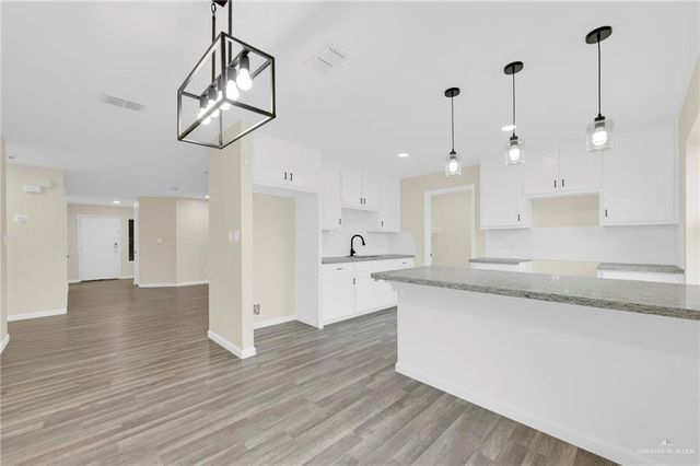 208 San Ignacio Avenue, San Juan, TX 78589