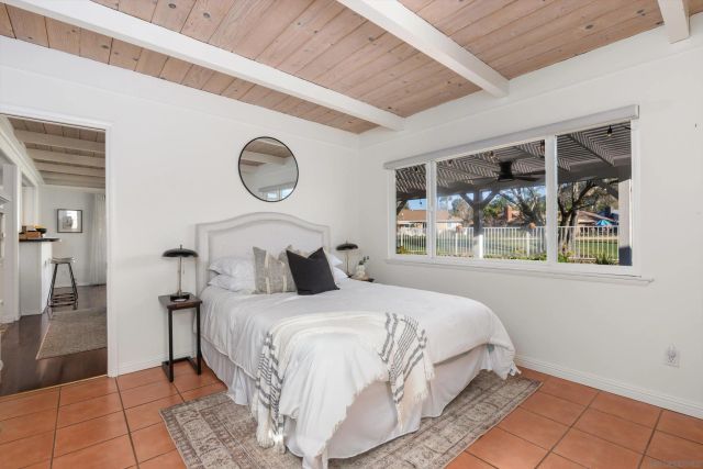 985 San Pablo Dr, San Marcos, CA 92078