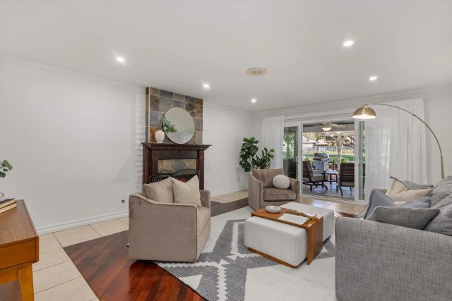 985 San Pablo Dr, San Marcos, CA 92078