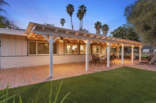 985 San Pablo Dr, San Marcos, CA 92078