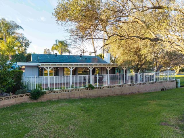 985 San Pablo Dr, San Marcos, CA 92078