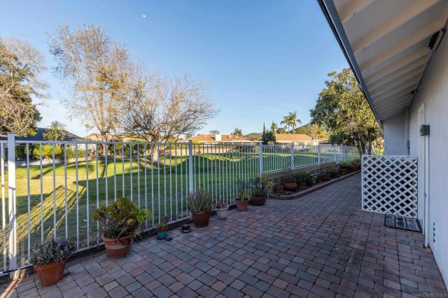 985 San Pablo Dr, San Marcos, CA 92078