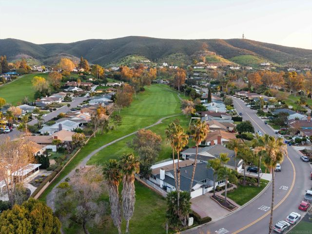 985 San Pablo Dr, San Marcos, CA 92078