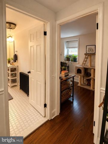 22 BALLIGOMINGO RD, Conshohocken, PA 19428
