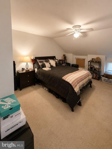 22 BALLIGOMINGO RD, Conshohocken, PA 19428