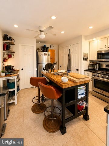 22 BALLIGOMINGO RD, Conshohocken, PA 19428