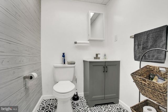 1900 W BRISTOL ST, Philadelphia, PA 19140