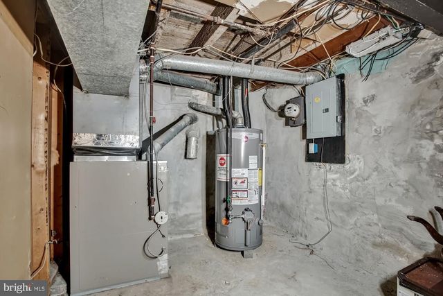 1900 W BRISTOL ST, Philadelphia, PA 19140