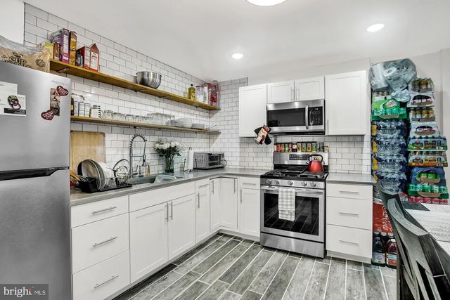 1900 W BRISTOL ST, Philadelphia, PA 19140