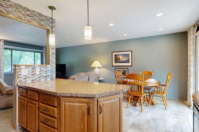 7901 LAUREL Court, La Vista, NE 68128