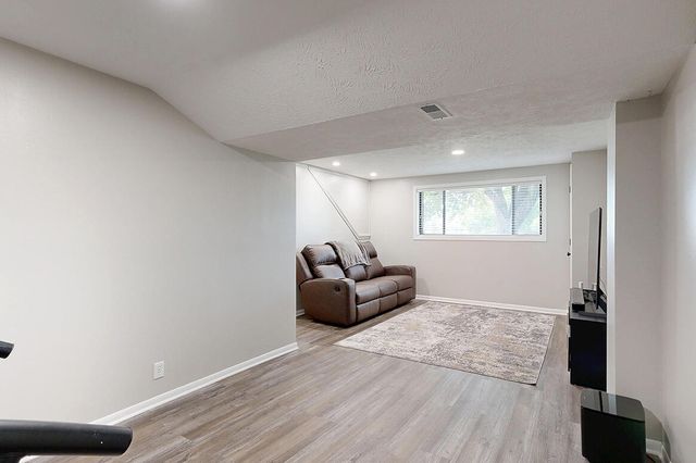 7901 LAUREL Court, La Vista, NE 68128