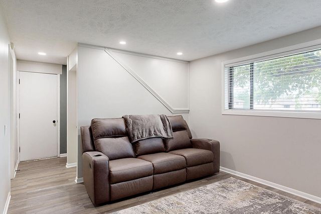 7901 LAUREL Court, La Vista, NE 68128