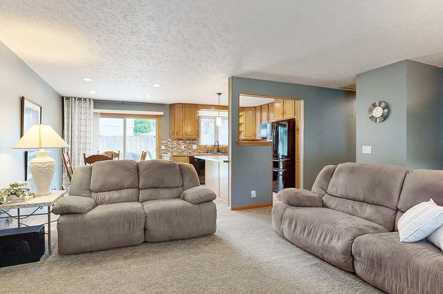 7901 LAUREL Court, La Vista, NE 68128