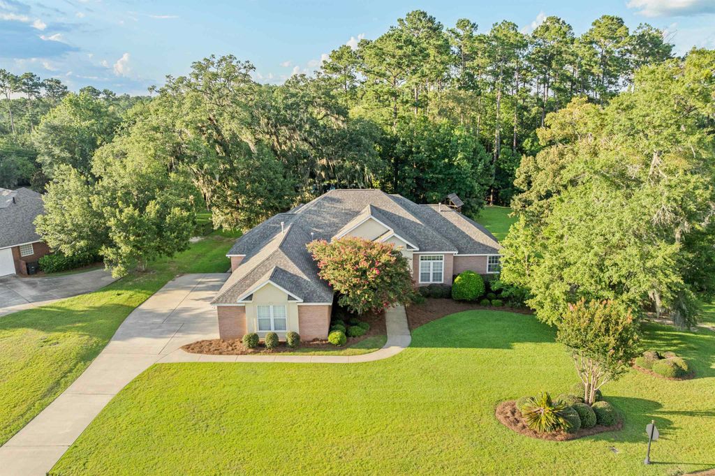 2863 Royal Isle Drive, Tallahassee, FL 32312