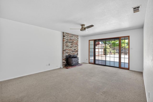 6836 Cumberland Pl, Stockton, CA 95219