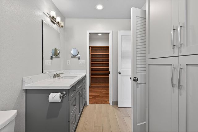 6836 Cumberland Pl, Stockton, CA 95219