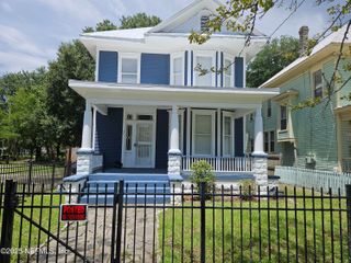307 E 9TH Street, Jacksonville, FL 32206